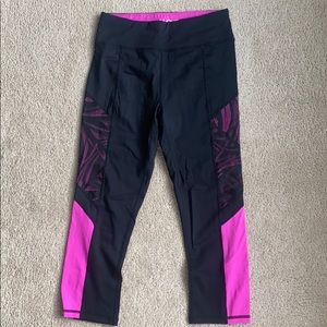 Betsey Johnsons workout leggings